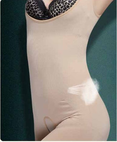 Nude seamless body shaper, close-up of the smooth fit